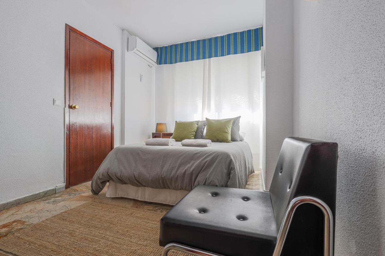 Puerta De Carmona Apartament *